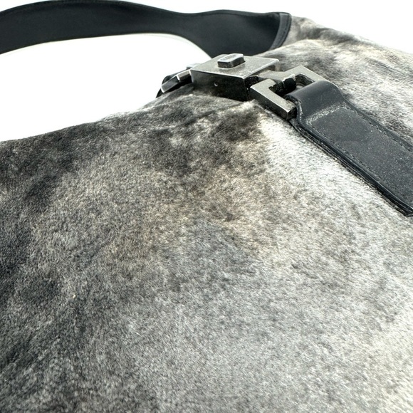 Tom Ford 1999 Gucci Vintage Jackie Bag – Gray Velvet Shoulder Bag, - Picture 7 of 15